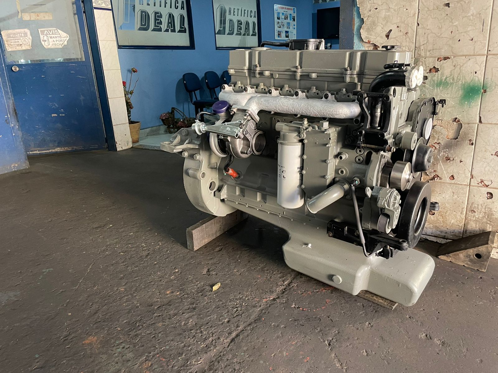 motor cummins 2.jpeg